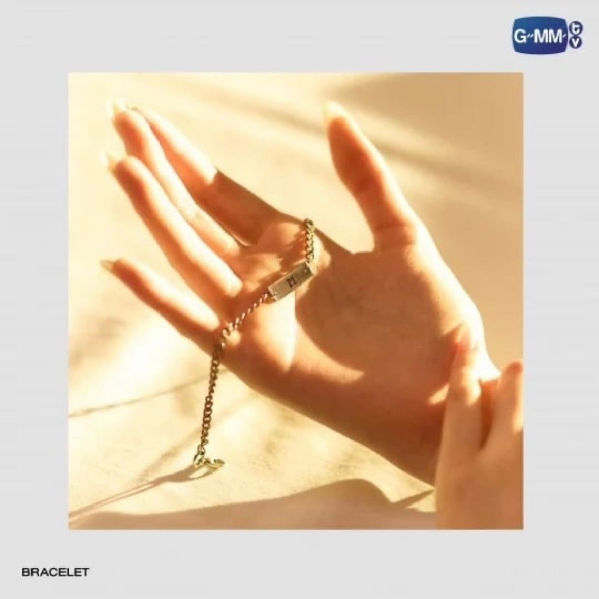 Gemini To Close to Handle Photo Set